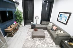 2B Stay at the Heart of Easton!