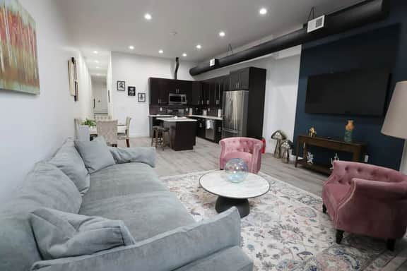 3B Stay in Downtown Easton 2BR